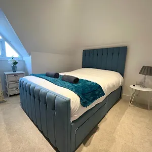  Apartment 12 Windsor Court,
